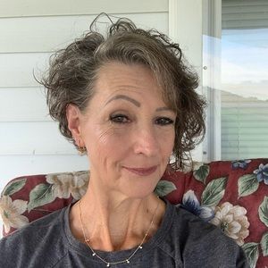 Meet your Posher, Tina